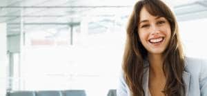 Femme qui sourit