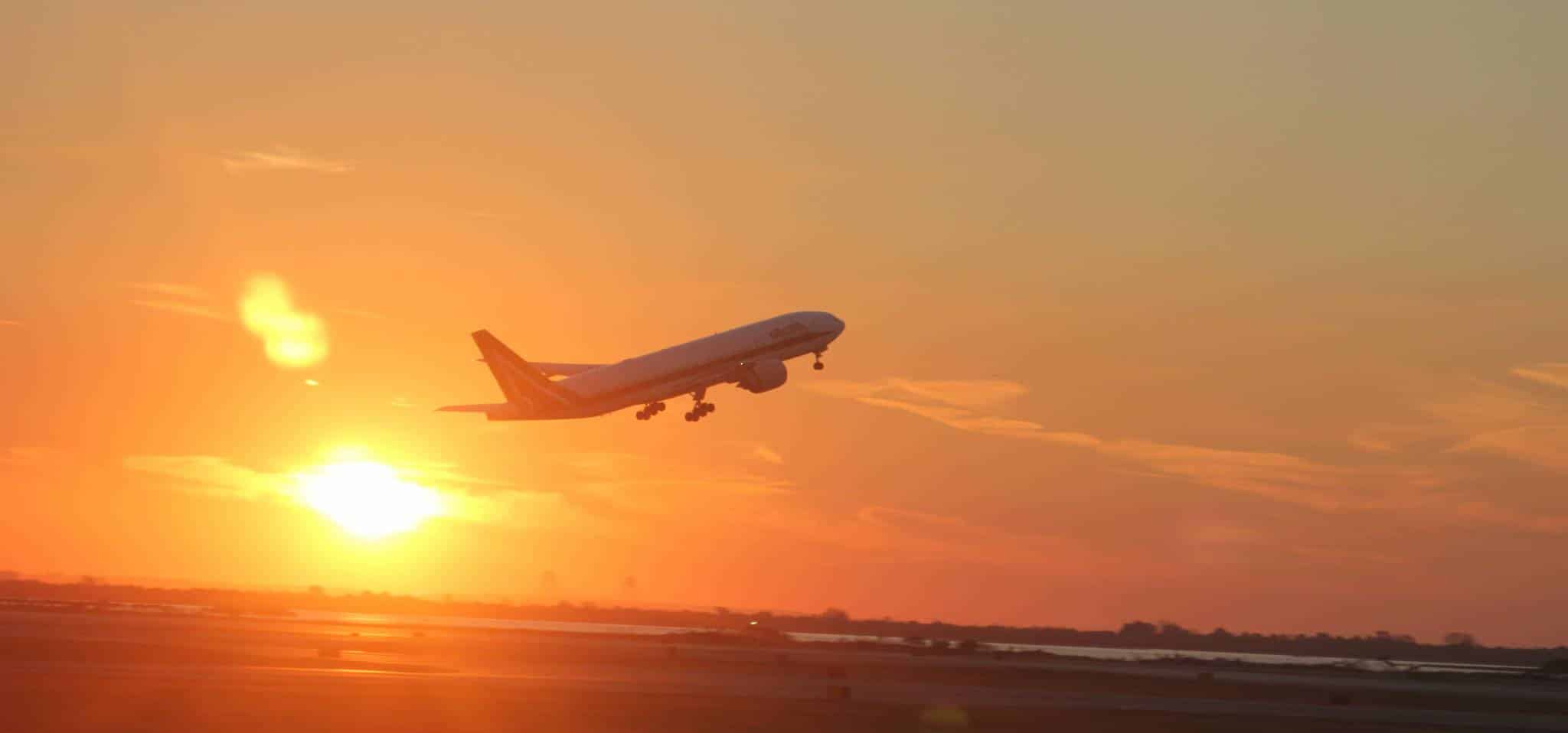 Avion qui décolle